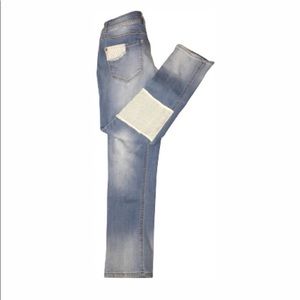 Flare, lightwash patched/ripped jeans